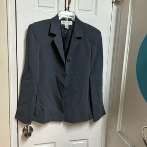 JonesN.Y. 100% silk vintage 80s with shoulder pads grey blazer size 8p